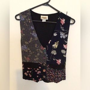 Vintage Lightweight Patchwork Vest/ Top with Intricate Buttons in Sz S